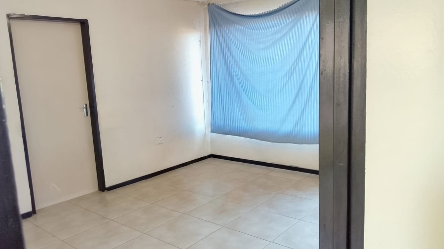 To Let 2 Bedroom Property for Rent in Tlhabane West North West